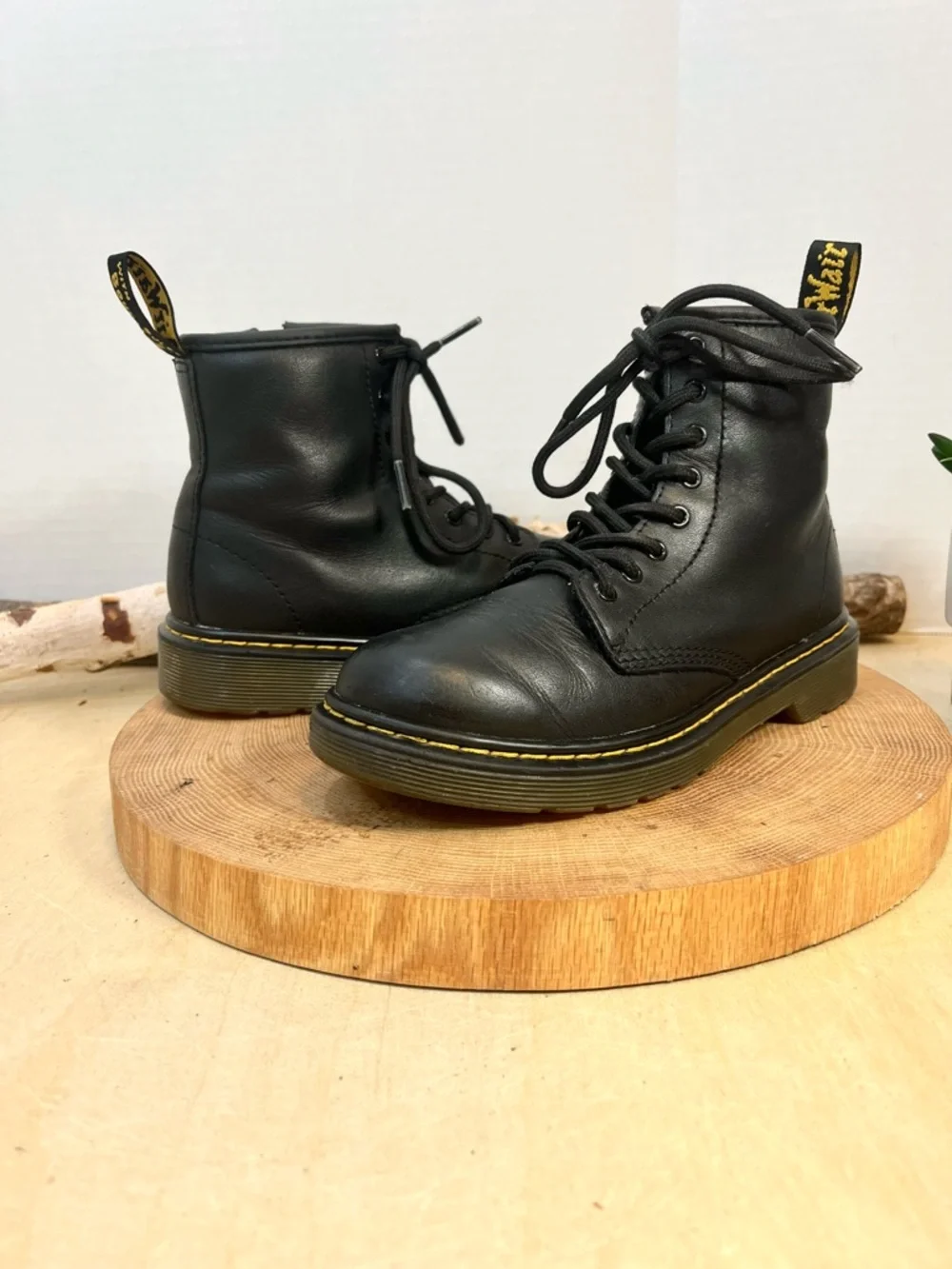 Dr. Martens Kids 1460J Black Leather Lace Up Boots Size 2